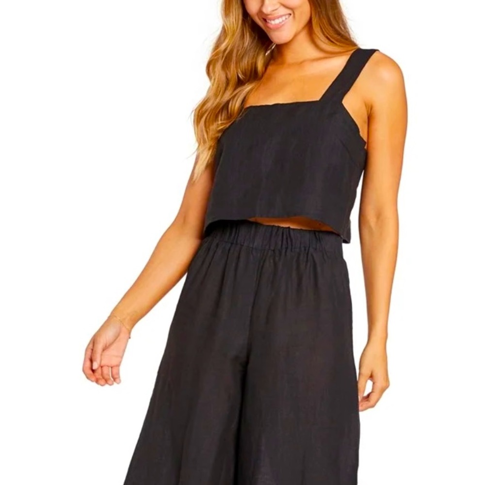 NWT- Vitamin A Tallows Crop Top